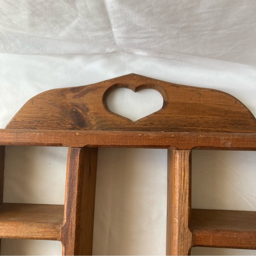 Vintage Wood Heart Cut Out Trinket Shelf w Pegs Country Farmhouse Cottage Decor - Picture 2 of 7